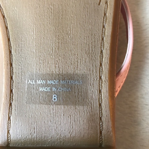 ✅2x Host Pick✅ Tiara Los Angeles Flip Flops, Size 8 - Picture 3 of 8